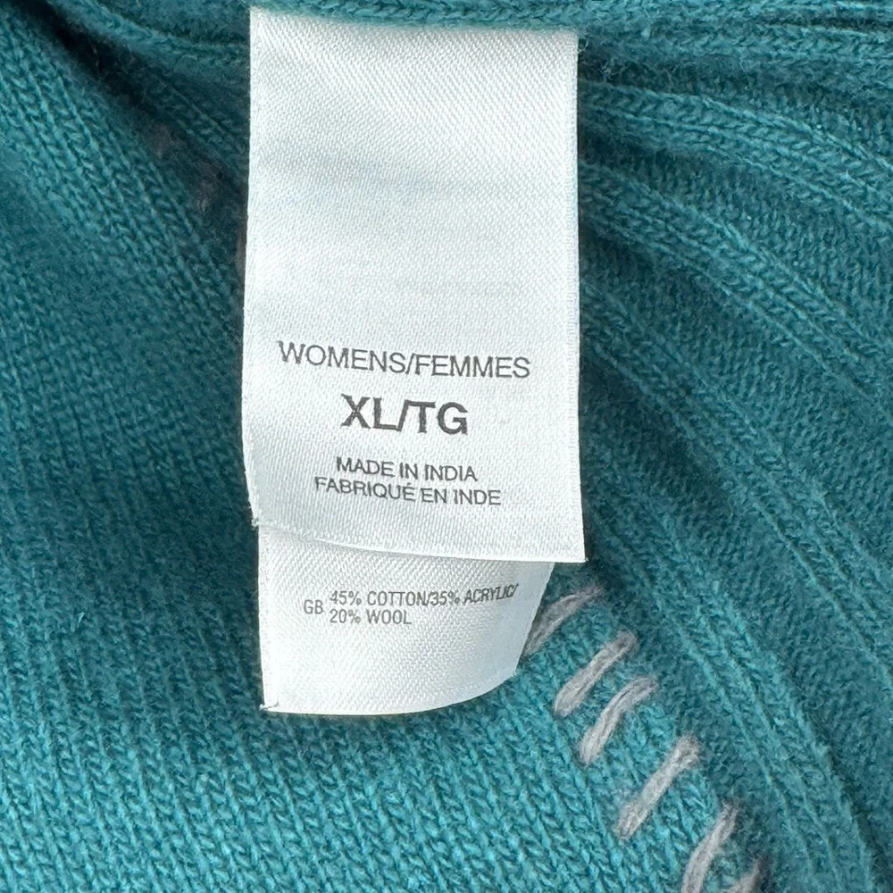 The north face never stop exploring women’s zip front sweater size extra large